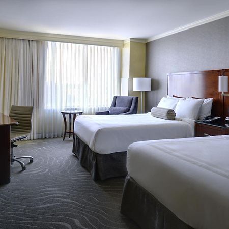 מלון Newport News Marriott At City Center מראה חיצוני תמונה