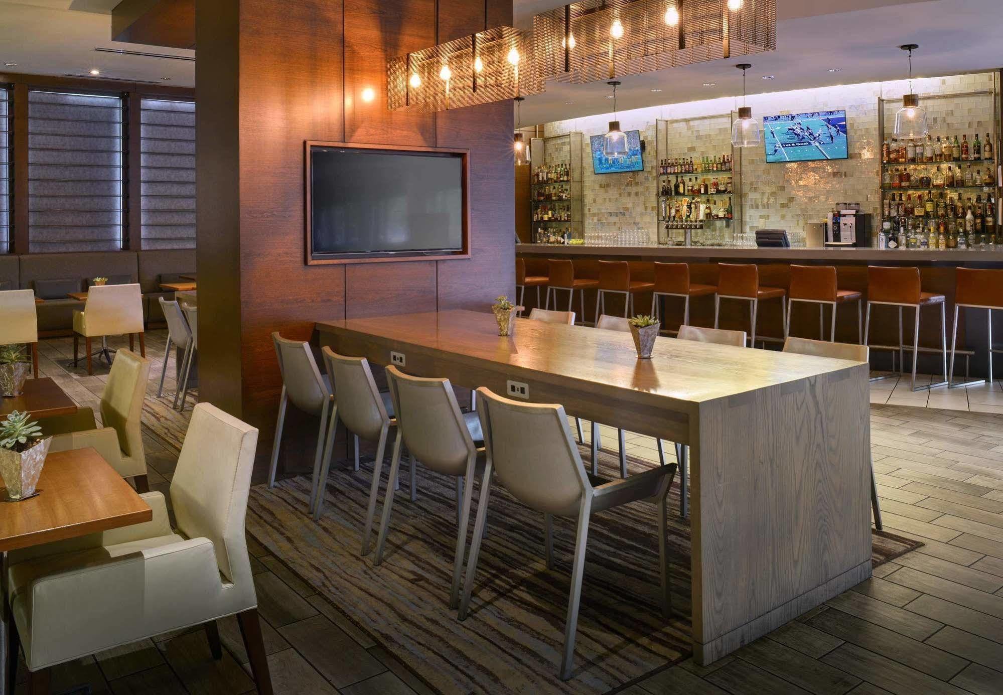Newport News Marriott At City Center מראה חיצוני תמונה